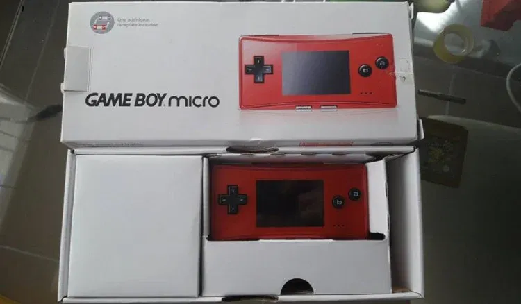 Nintendo Game Boy Micro 赤 本体と付属品 Nintendo Game Boy Micro Red Console - Consolevariations