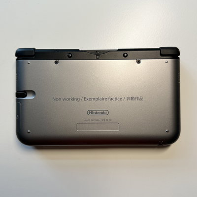 Nintendo 3DS Xl Non Working Dummy Console