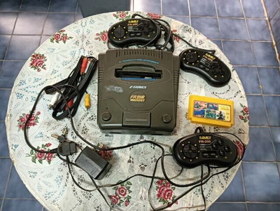 Nintendo Famicom Nintendo Famiclone Family FR202 Console