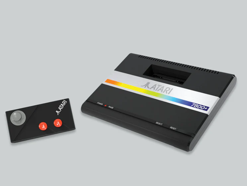  Atari 7800 + Console