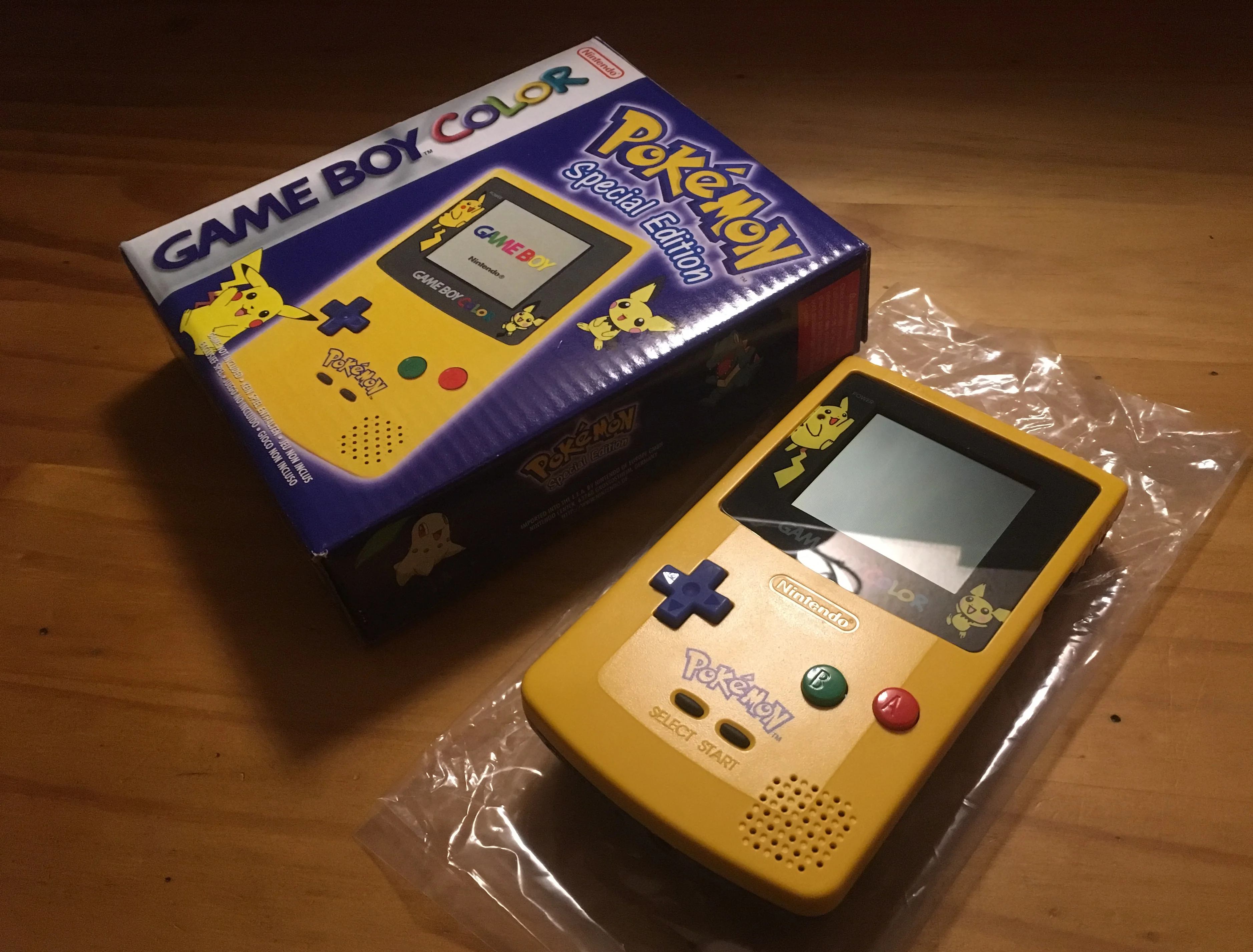  Nintendo Game Boy Color Pokemon Pichu Console [EU]