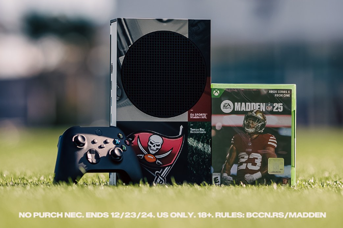  Microsoft Xbox Series S Tampa Bay Buccaneers Madden 25 Console