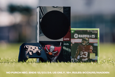 Microsoft Xbox Series S Tampa Bay Buccaneers Madden 25 Console