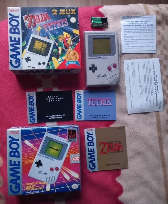 Nintendo Game Boy Zelda + Tetris Bundle