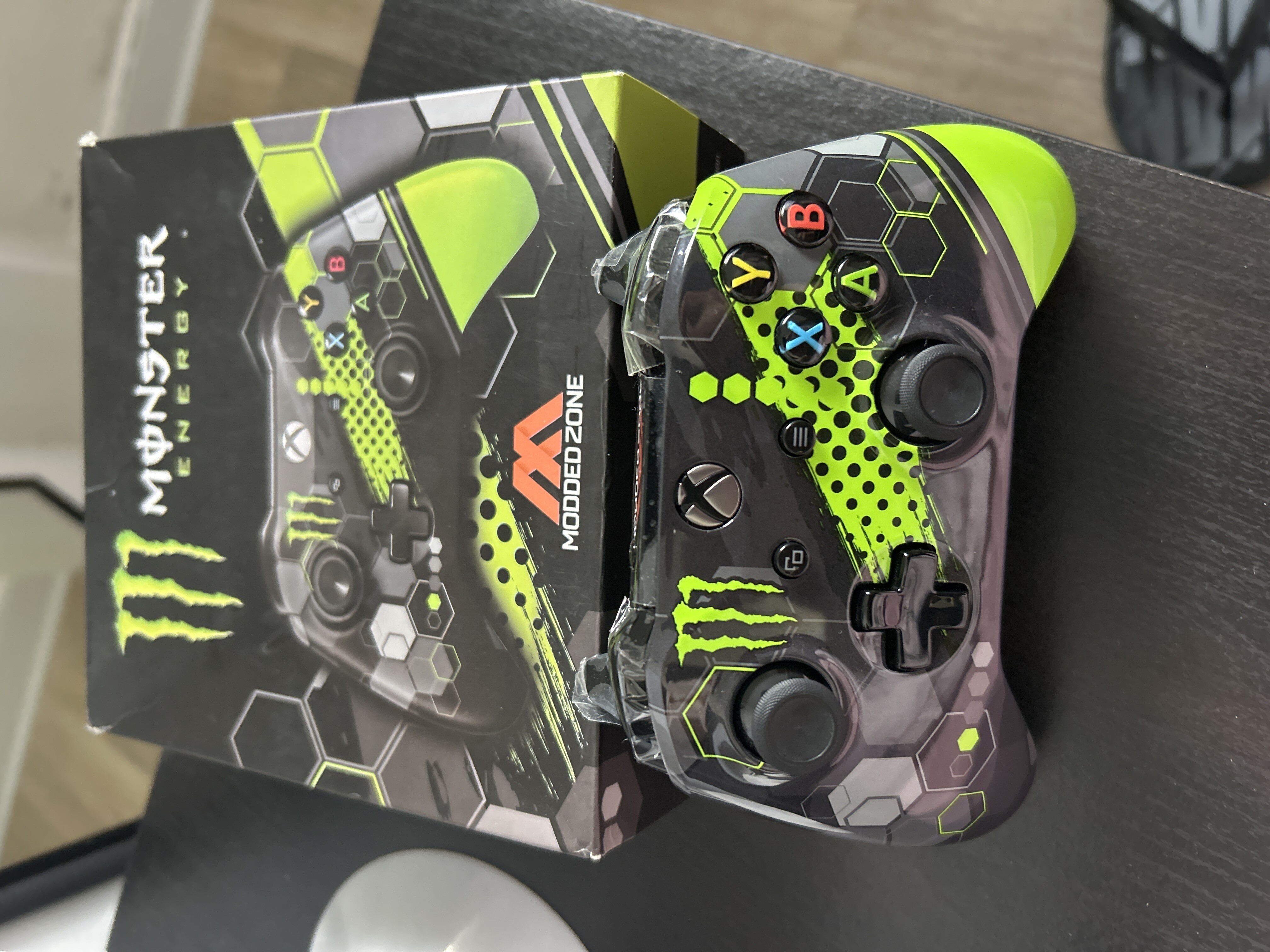 Microsoft Xbox One Monster Energy Controller