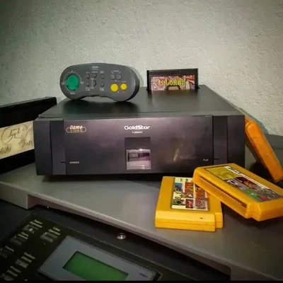 Goldstar Famicom P-G500AW Console