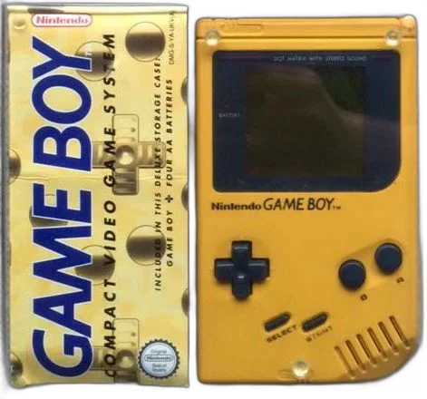  Nintendo Game Boy Crystal Case Yellow Console