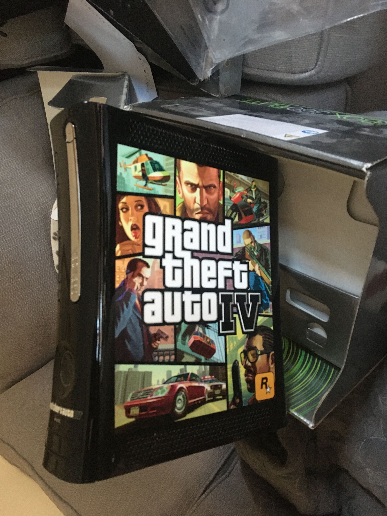 Microsoft Xbox 360 Grand Theft Auto IV Console