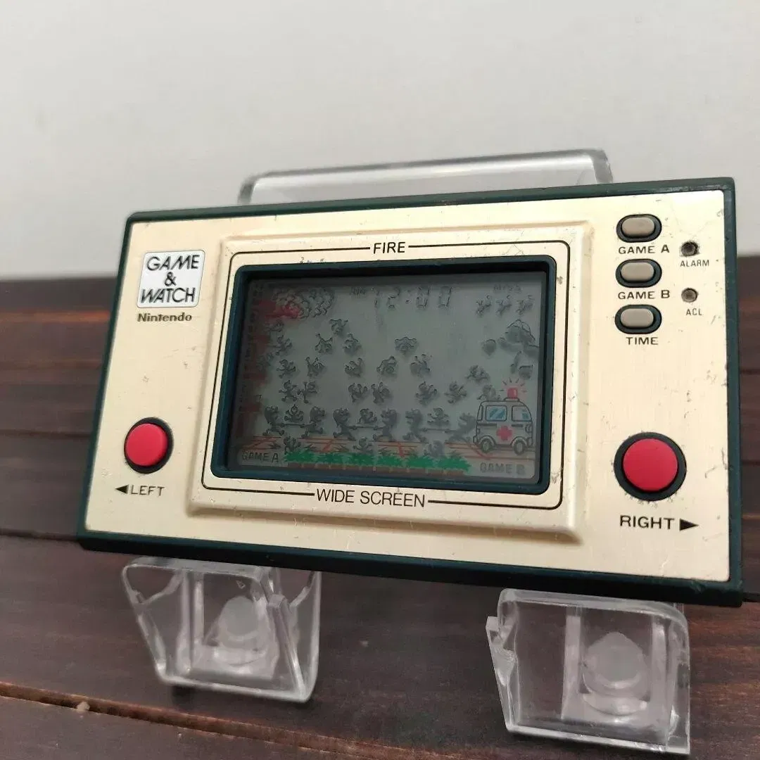  Nintendo Game &amp; Watch Fire Green