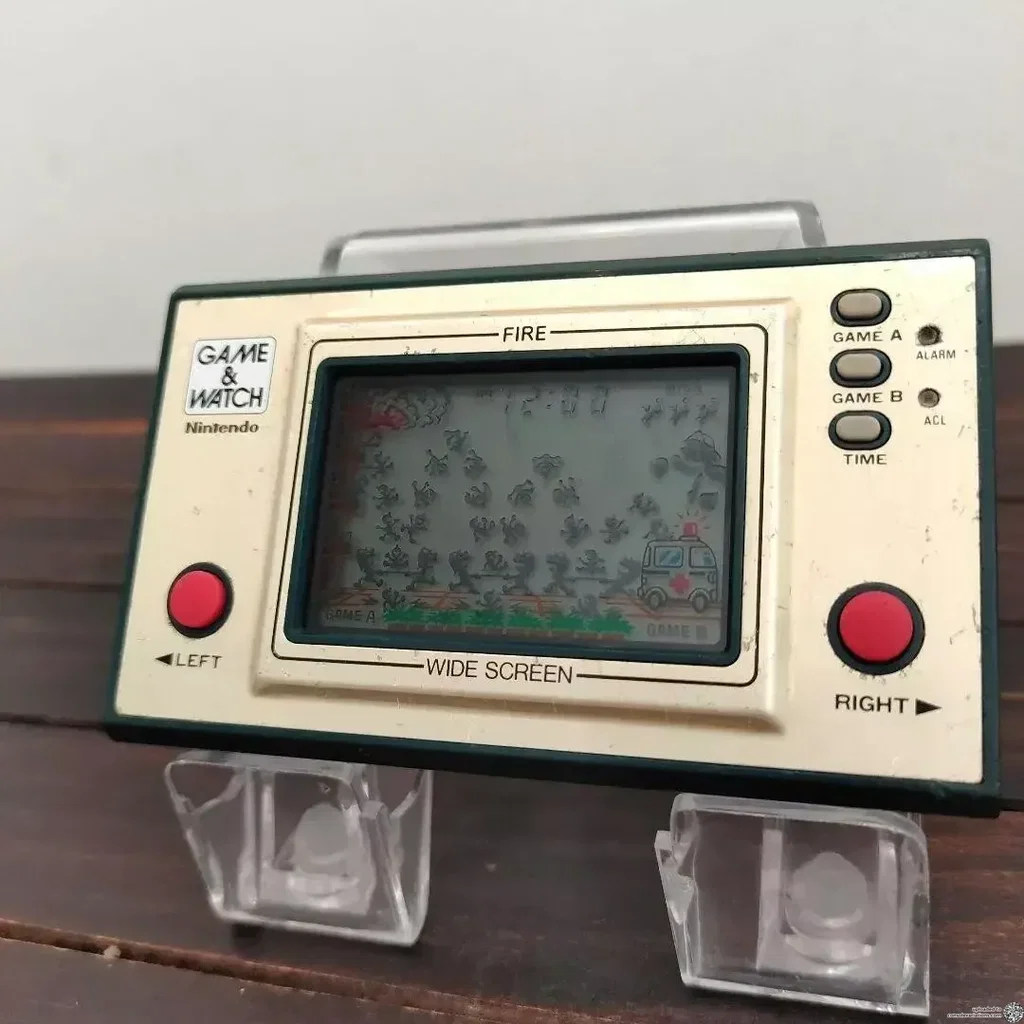 Consolevariations - Nintendo Game & Watch Fire Green