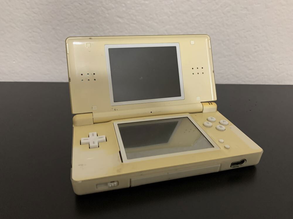 Nintendo DS Lite X2 Prototype