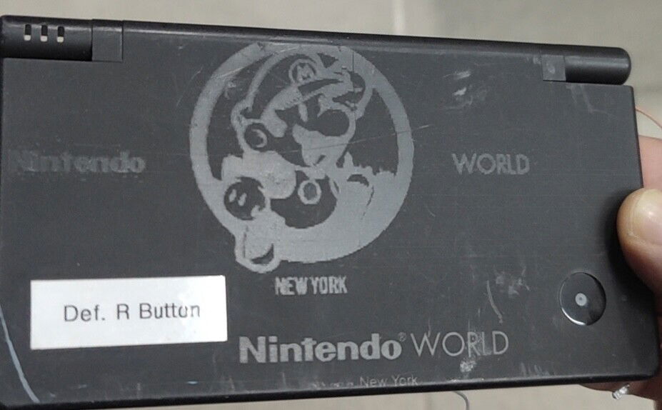  Nintendo DSi Nintendo World Mario Console