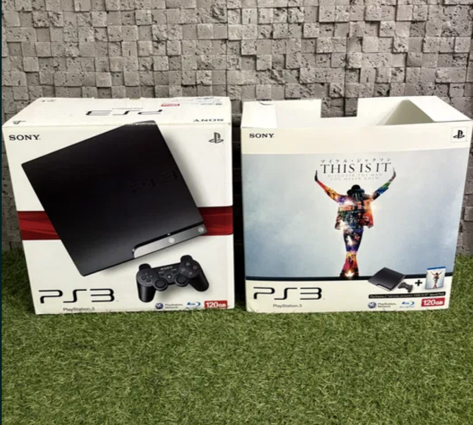 Sony PlayStation 3 Slim Michael Jackson This is It Bundle