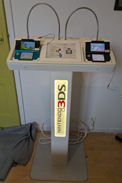 Nintendo 3DS Nintendo 3DS + 3DS Kiosk