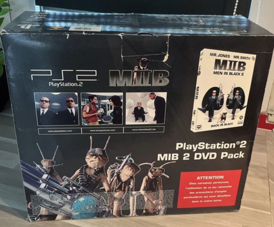Sony PlayStation 2 Men in Black II Bundle