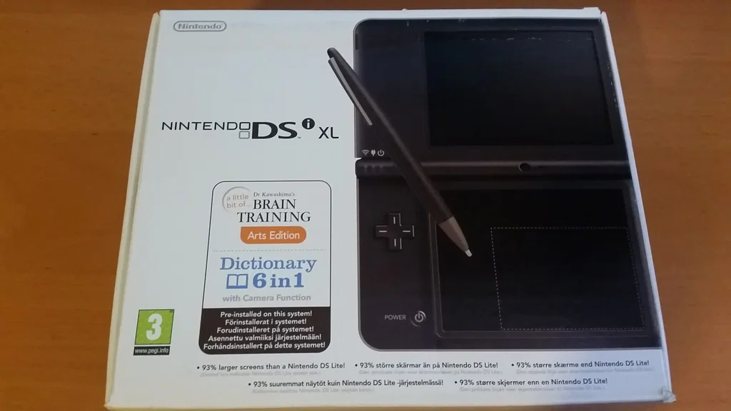 Consolevariations - Nintendo DSi XL Brain Training Bundle