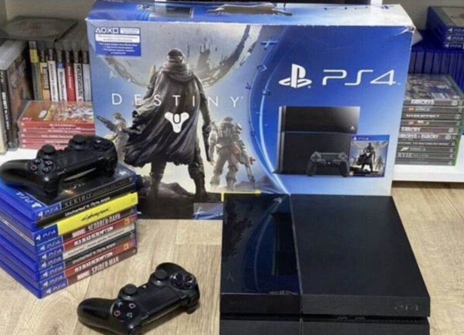 Sony PlayStation 4 Destiny Bundle