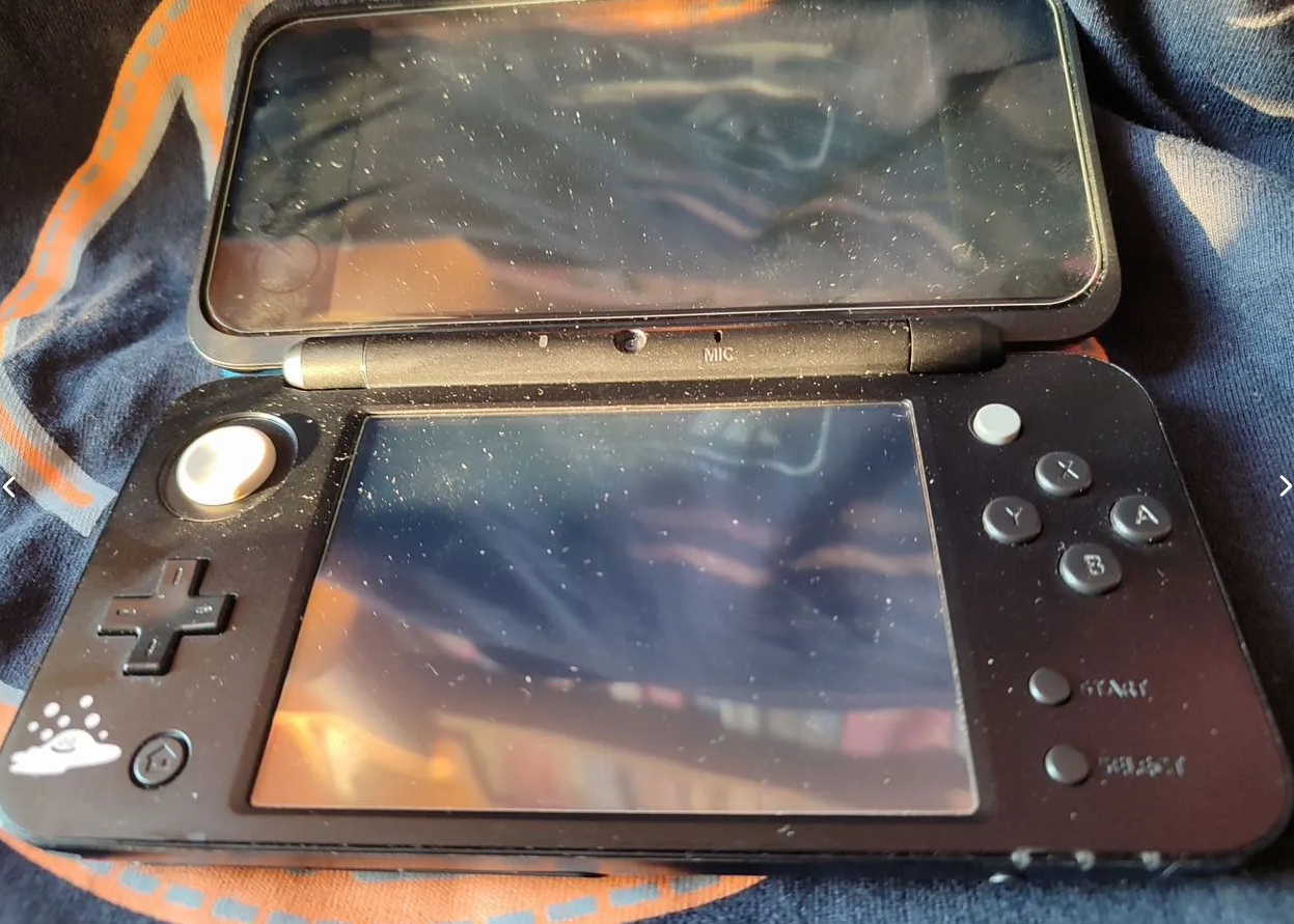 New Nintendo 2DS LL Dragon Quest Console