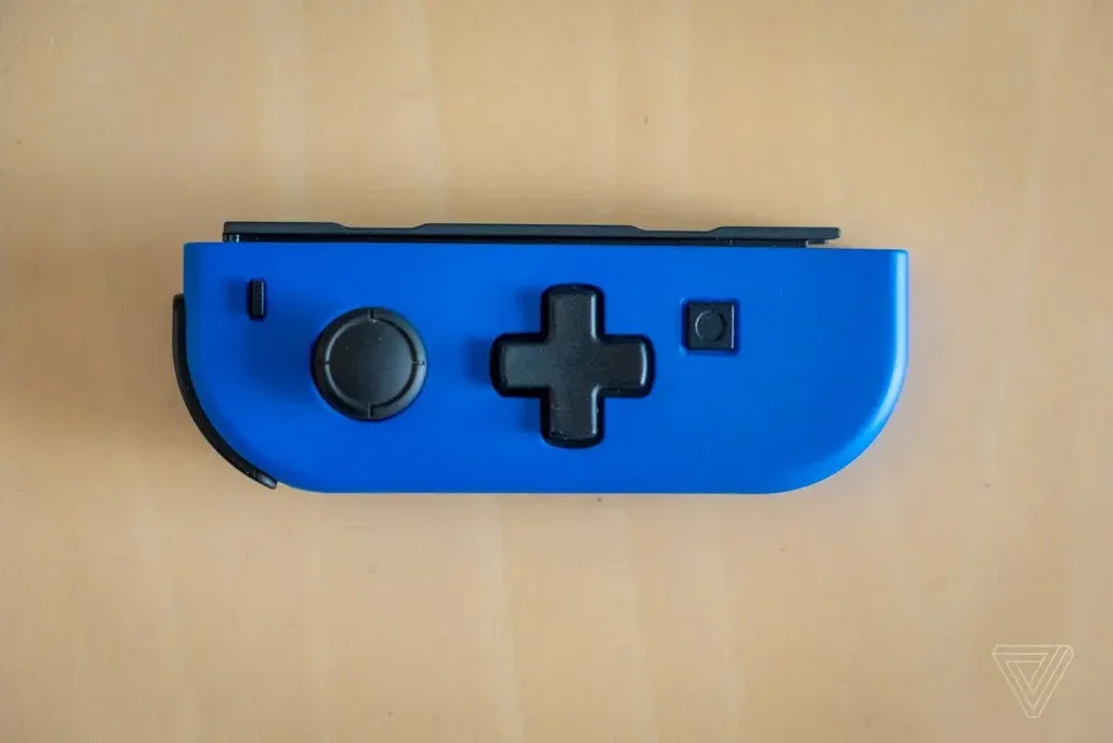 Consolevariations - Hori Switch Blue D-Pad Joy-Con | Consolevariations