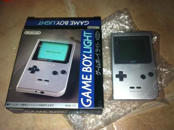  Nintendo Game Boy Light Silver Console