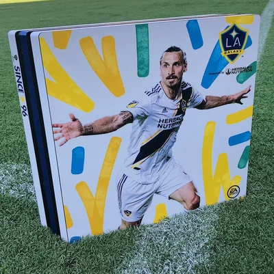 Sony PlayStation 4 Pro LA Galaxy Zlatan Ibrahimovic Console