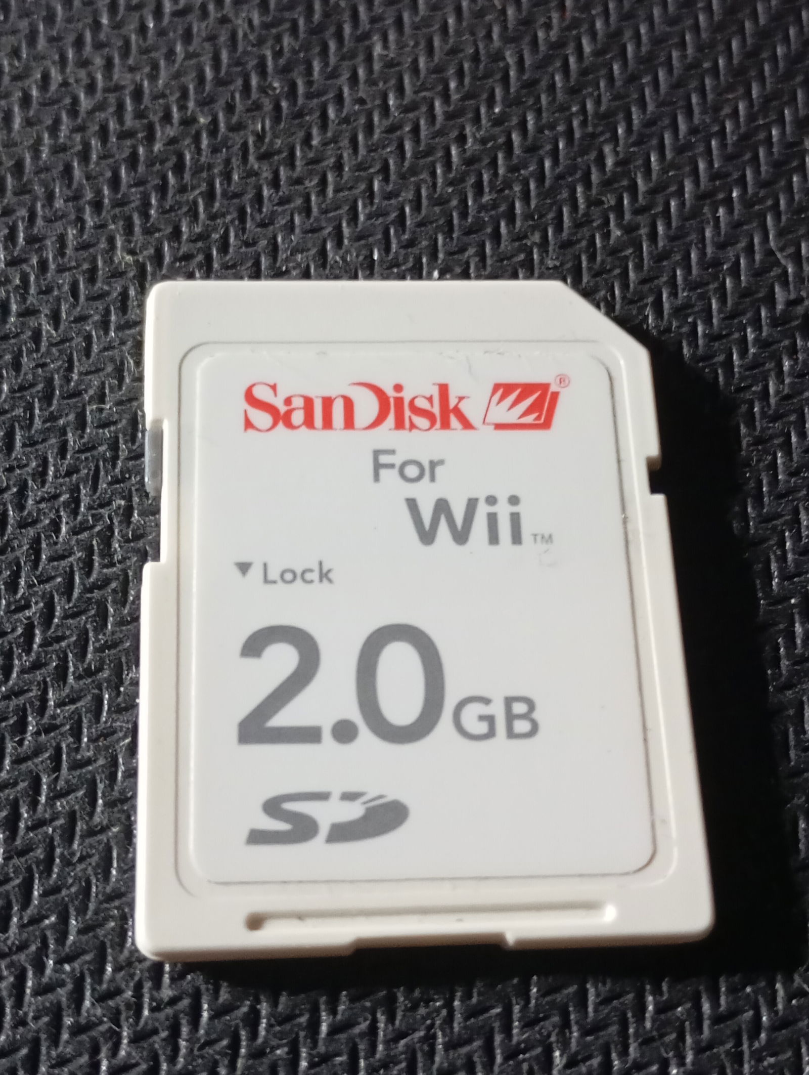  Nintendo Wii SanDisk 2 GB SD Card