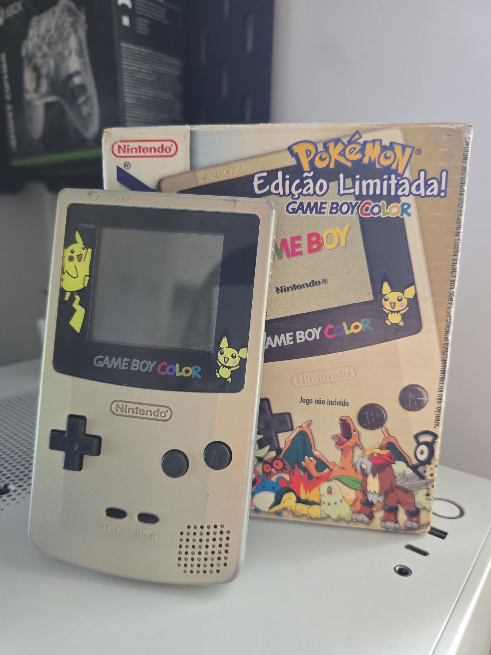 Nintendo Game Boy Color Pokémon Gold and Silver Console [BR]