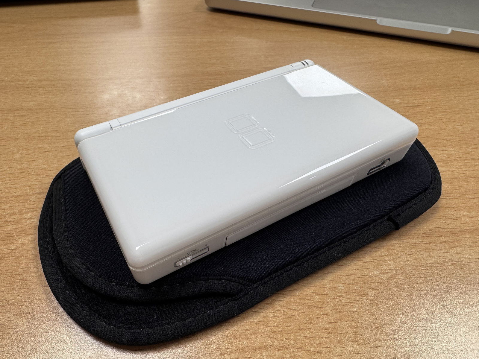 Nintendo DS lite Launching conference sample