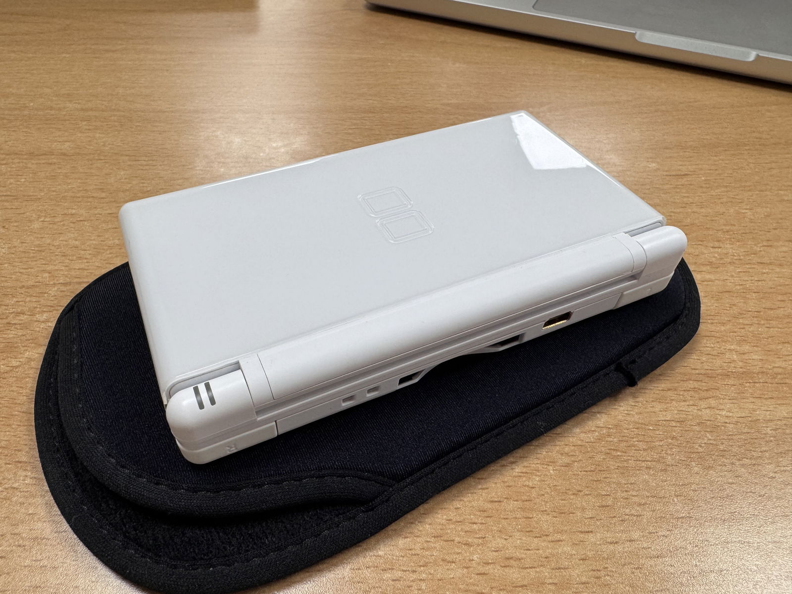 Nintendo DS lite Launching conference sample