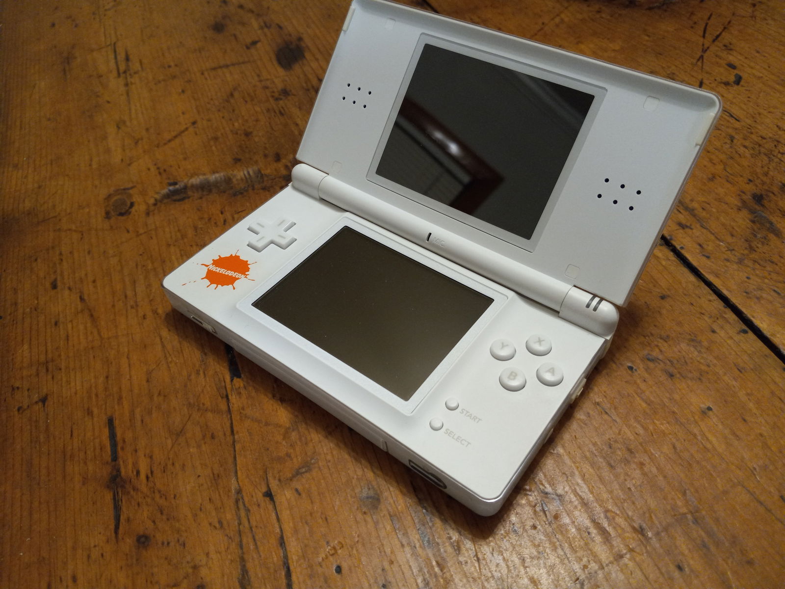 Nintendo DS Lite Nickelodeon Console