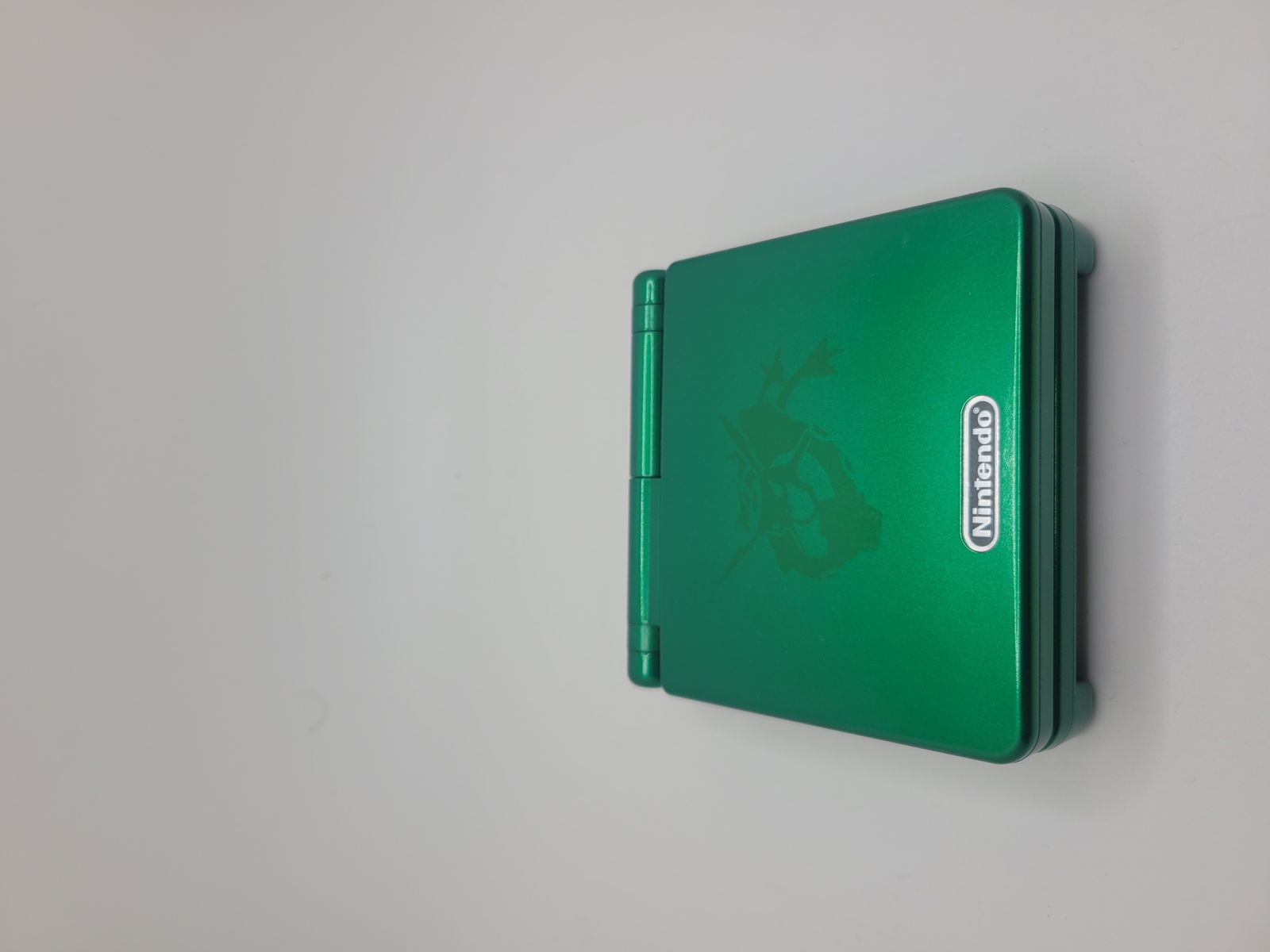 Nintendo Game Boy Advance SP Pokemon Center Emerald Rayquaza Console