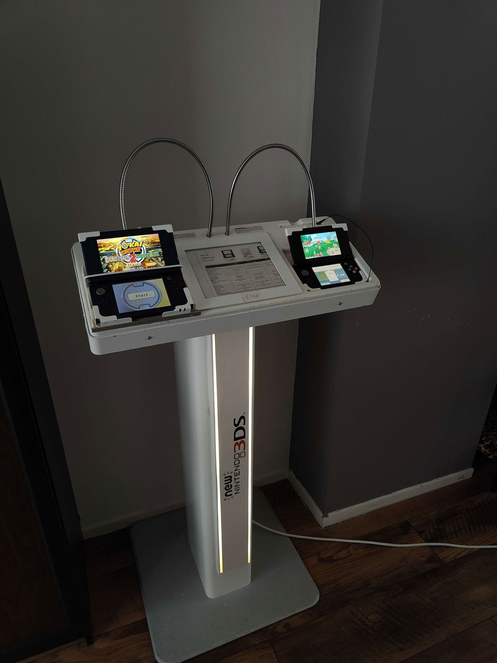  New Nintendo 3DS New Nintendo 3DS XL dual kiosk