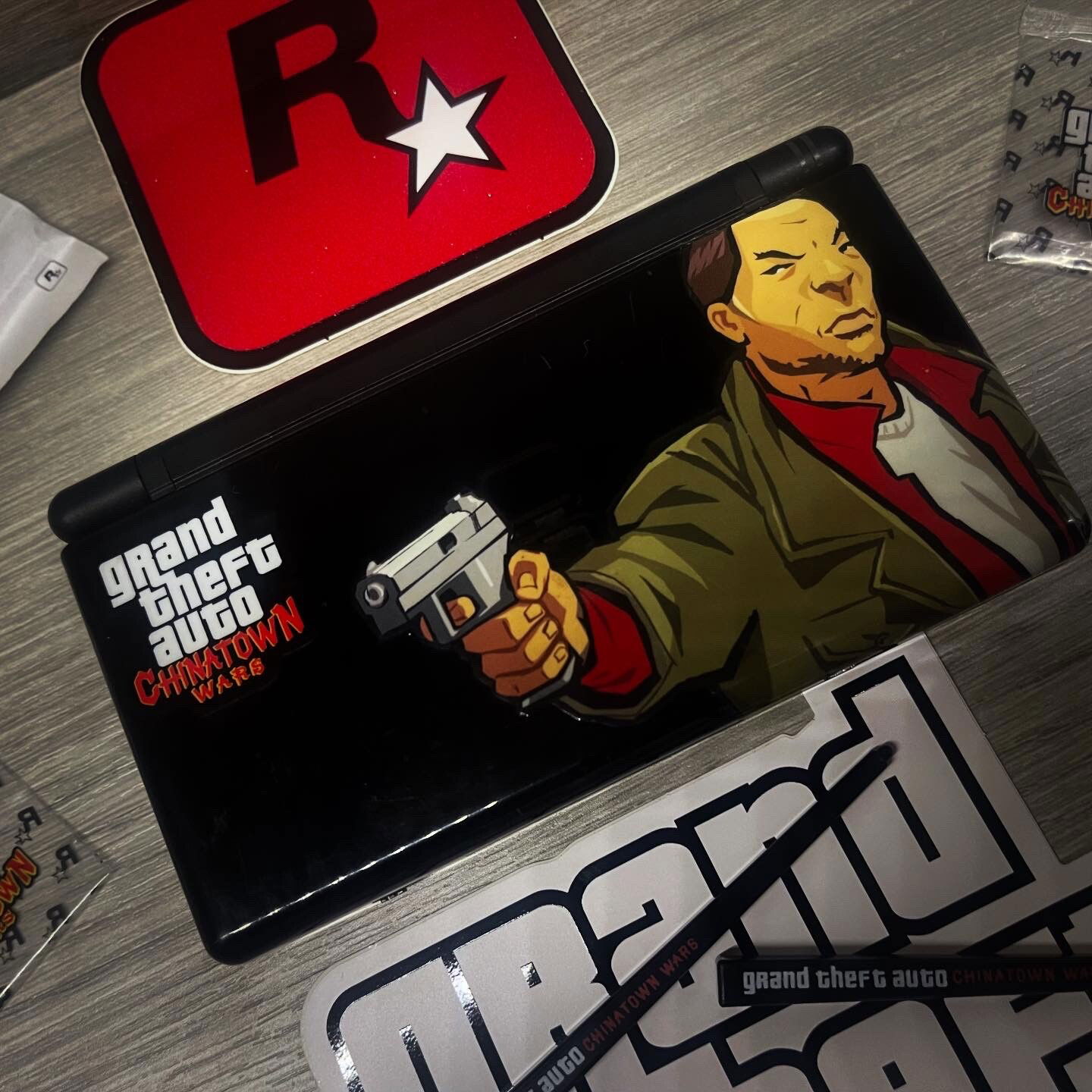 Nintendo DS Lite Grand Theft Auto Chinatown Wars Huang Lee  Console