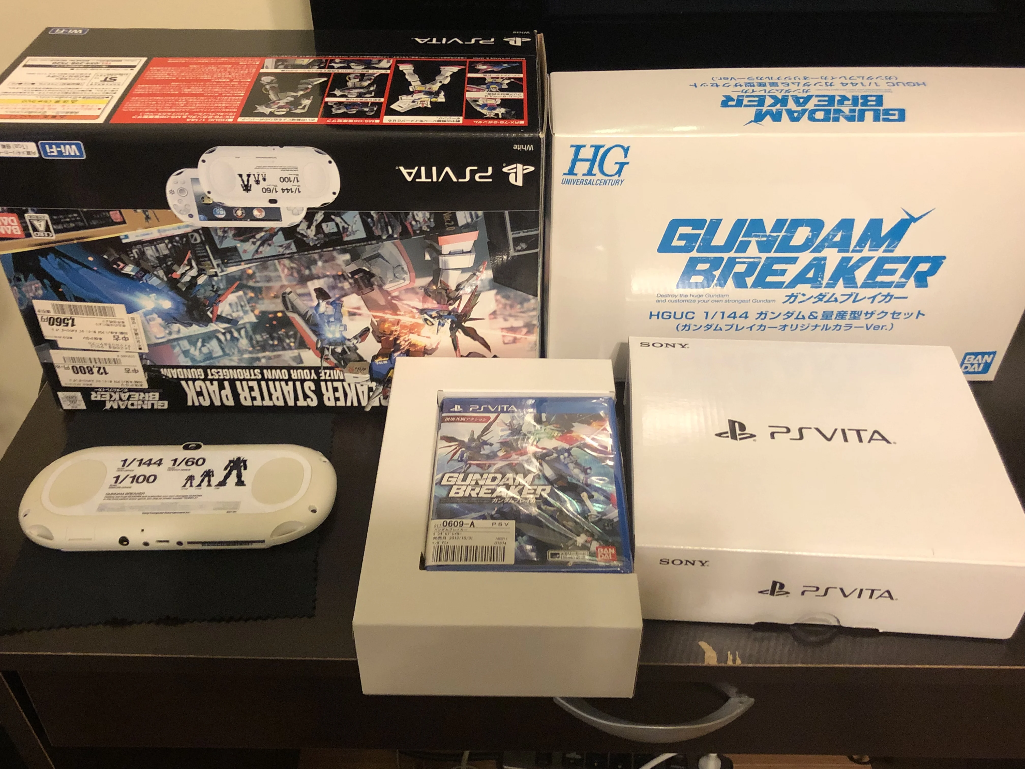  Sony PS Vita Slim Gundam Breaker Starter Pack Console