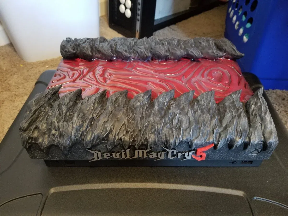 Microsoft Xbox One X Devil May Cry 5 model 2 Console Microsoft Xbox One X Devil May Cry 5 model 2 Console