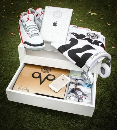 Sony PlayStation 3 Slim EA Sports Fifa 14 Kit OVO Console