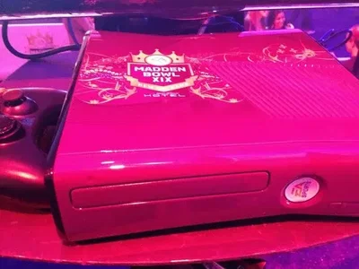 Microsoft Xbox 360 Madden Bowl XIX Console