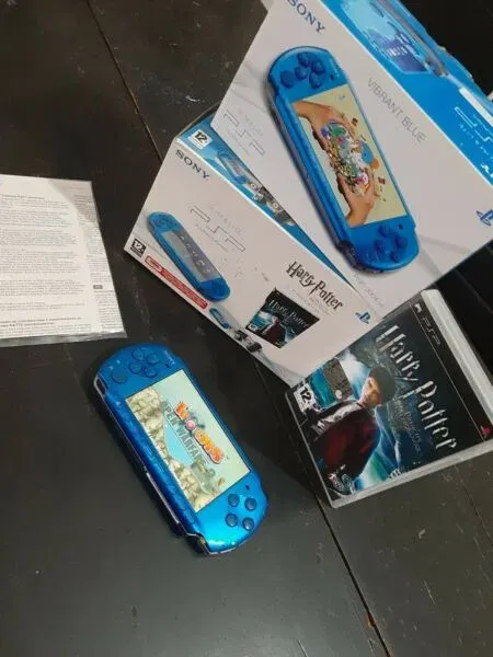PSP(箱付き） Sony PSP Vibrant Blue Harry Potter Bundle - Consolevariations