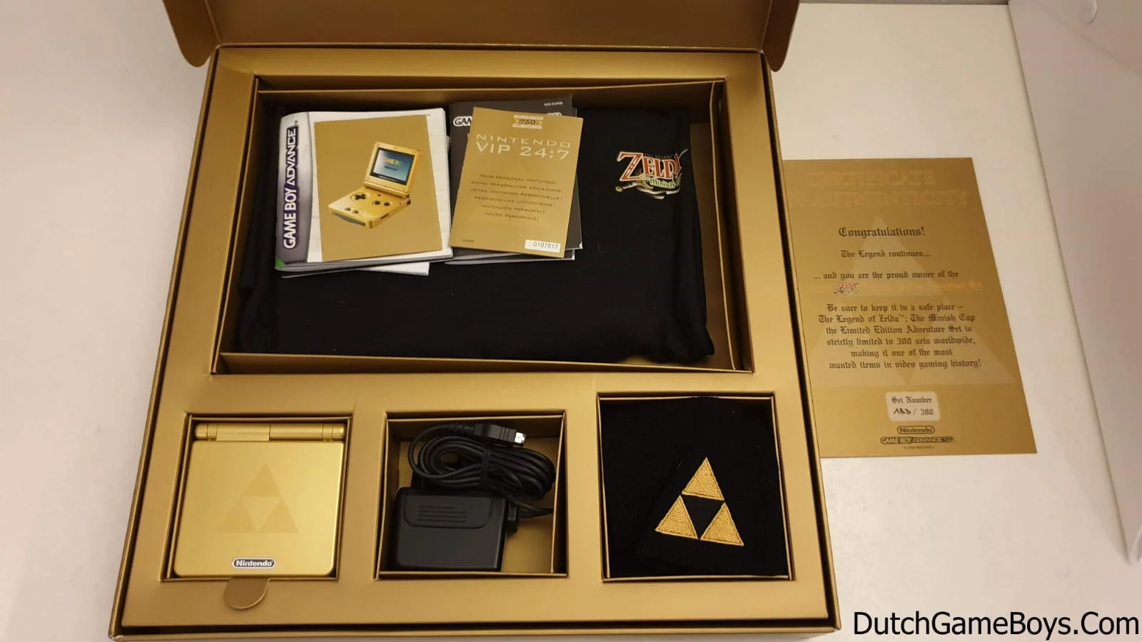  Nintendo Game Boy Advance SP - Zelda Minish Cap Console