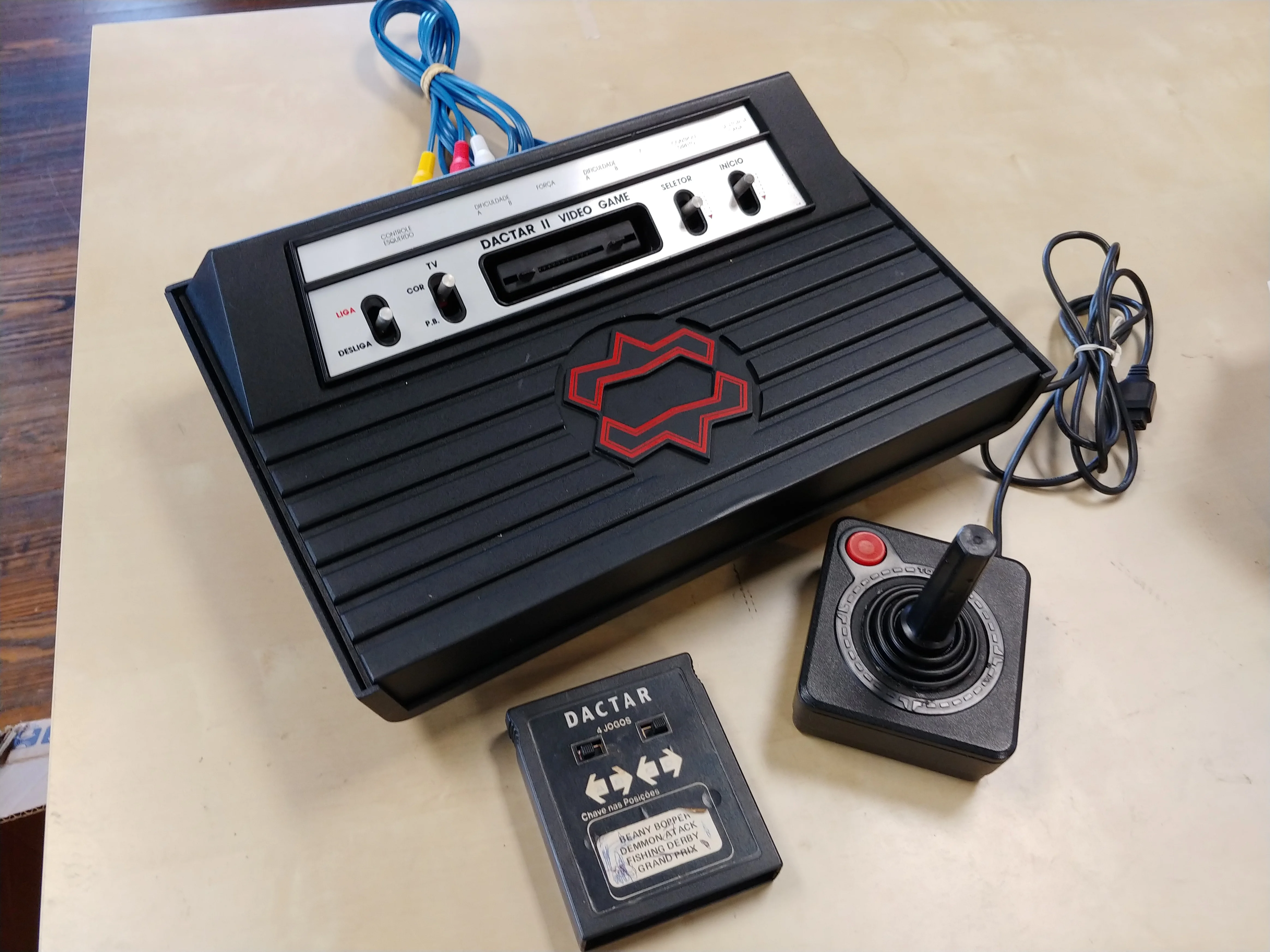  Atari 2600 Dactar II Video Game Console