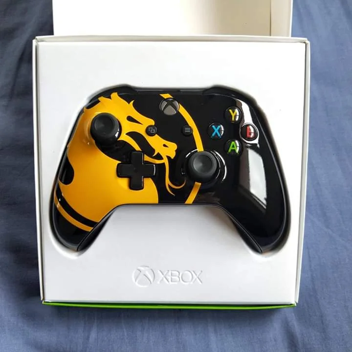  Microsoft Xbox One S Mortal Kombat 11 Pax Controller