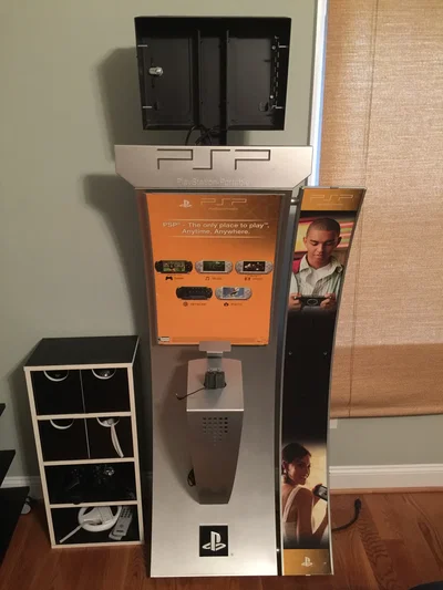 Sony PlayStation Portable (PSP) Kiosk [Rapid Displays]