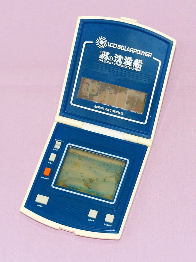  Bandai LCD Nazo No Chinbotsusen Console