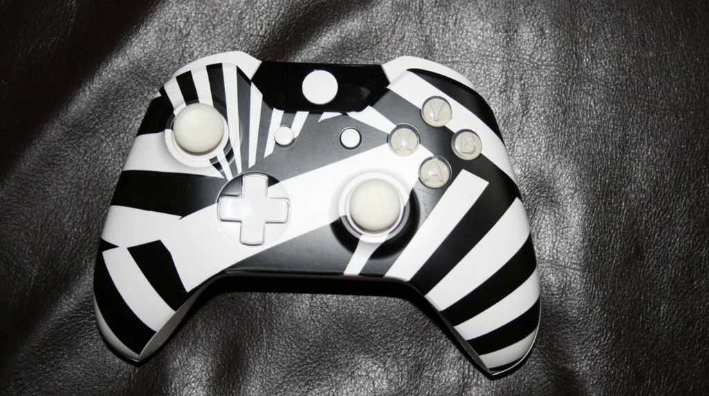  Microsoft Xbox One &quot;Zebra&quot; Prototype Controller