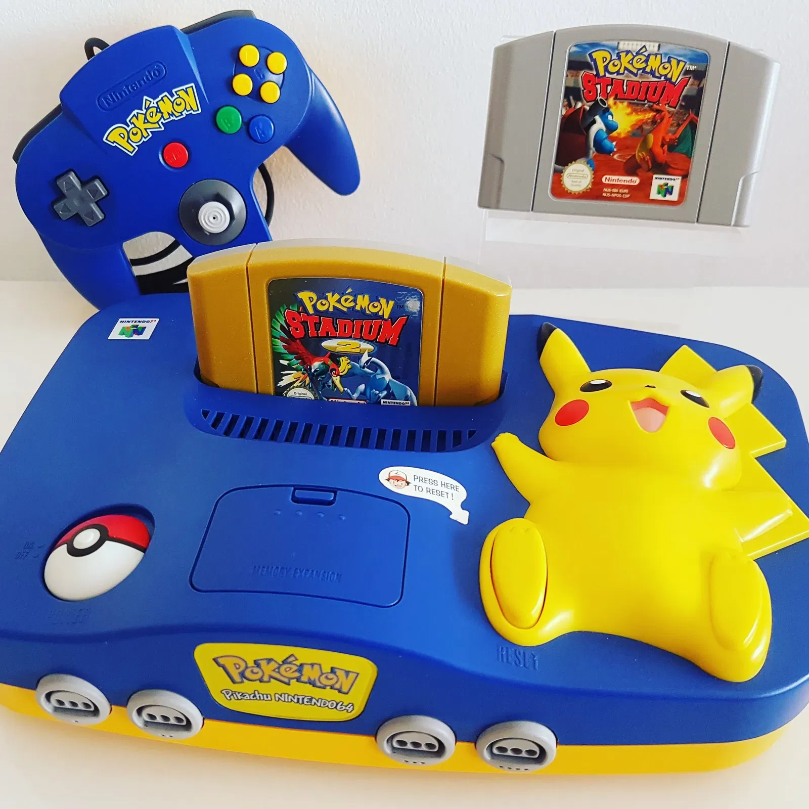 Nintendo 64 Pikachu Console [USA] - Consolevariations
