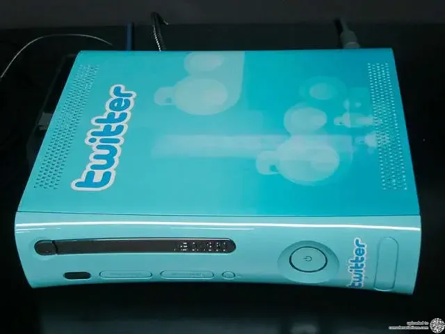 Consolevariations - Microsoft Xbox 360 Twitter Console Consolevariations - Microsoft Xbox 360 Twitter Console