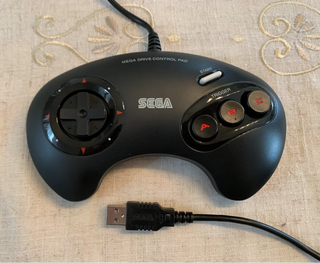 Sega MegaDrive Mini 6 Button Blue Controller [EU] - Consolevariations