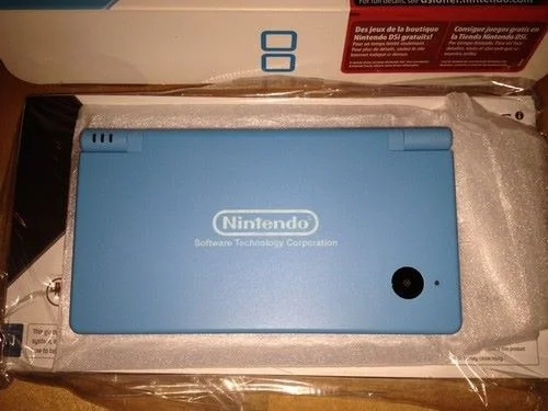  Nintendo DSi Nintendo Software Technology Corporation Console