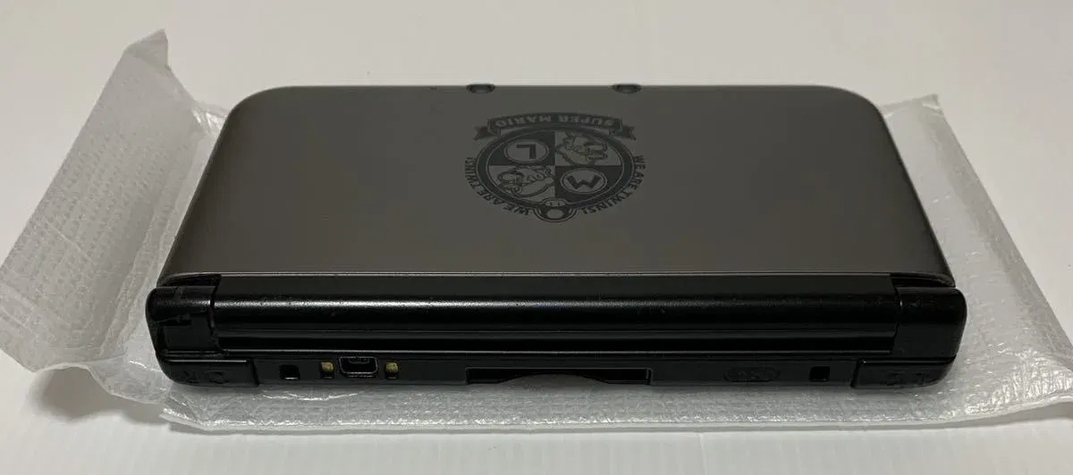 Nintendo 3DS LL Mario Silver Console - Consolevariations