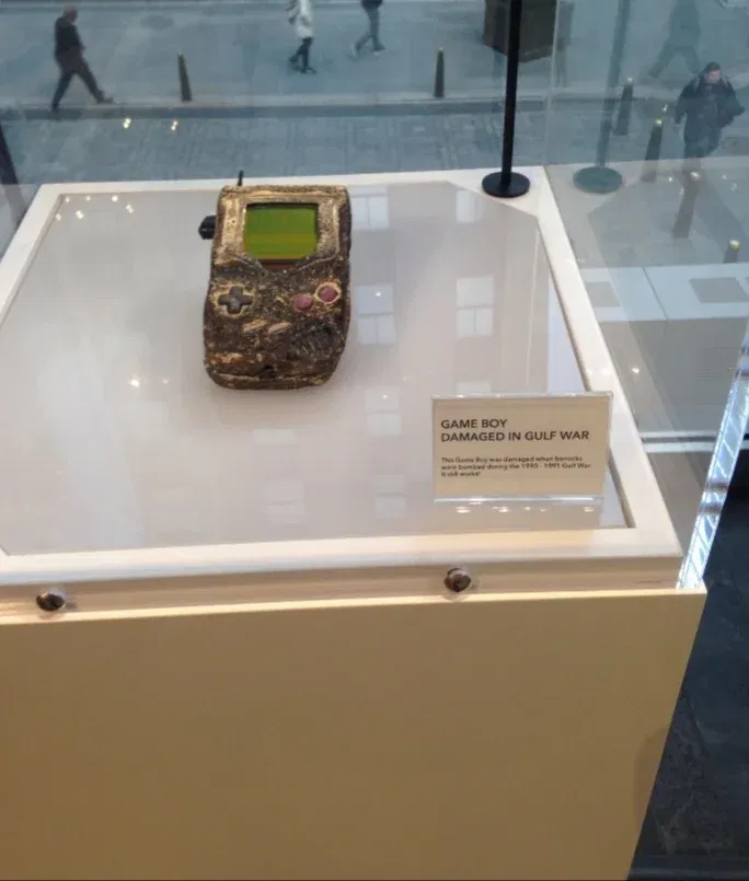  Nintendo Game Boy Gulf War Console